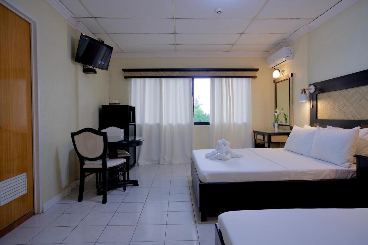 Dao Diamond Hotel & Restaurant Tagbilaran-stad Buitenkant foto