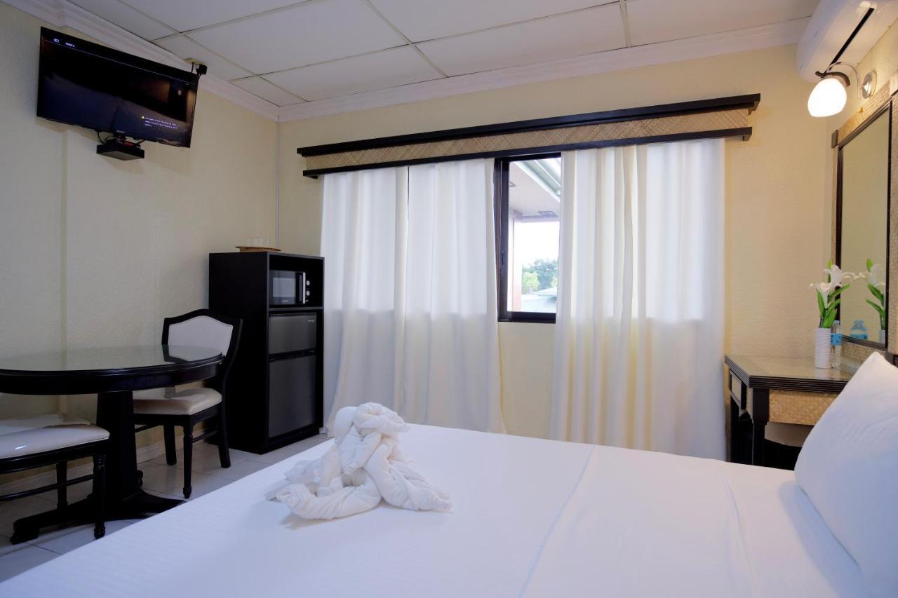 Dao Diamond Hotel & Restaurant Tagbilaran-stad Buitenkant foto